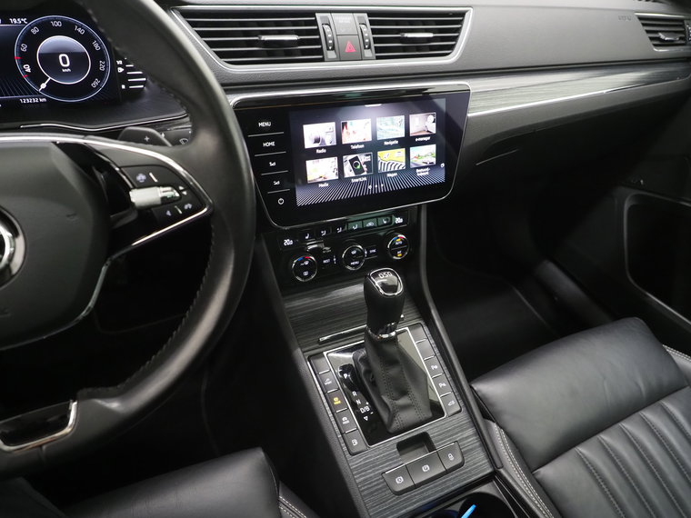 Vehicle Image 36