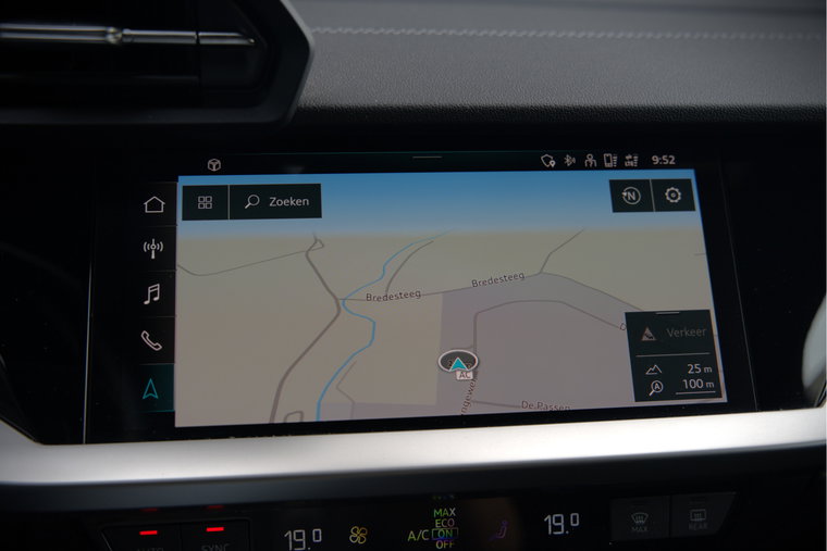Vehicle Image 48