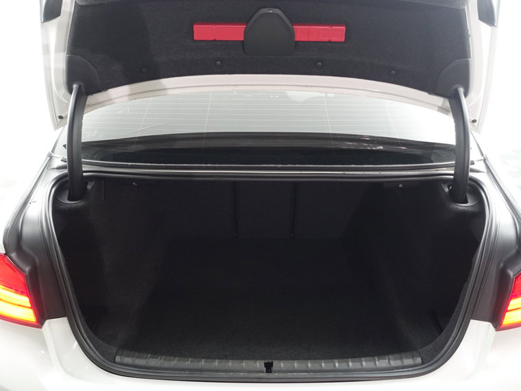 Vehicle Image 39