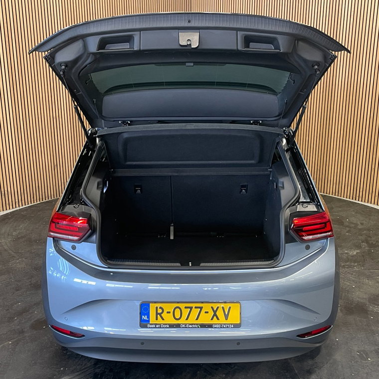 Vehicle Image 28