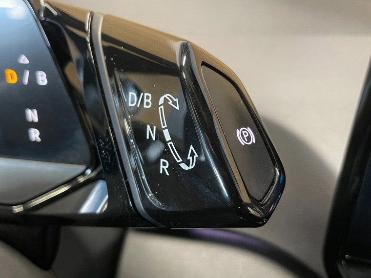 Vehicle Image 37