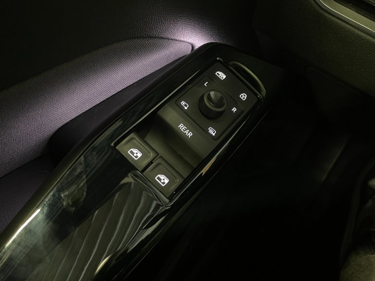 Vehicle Image 39