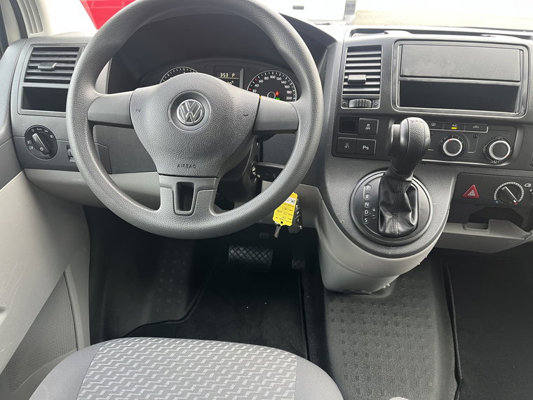 Vehicle Image 32
