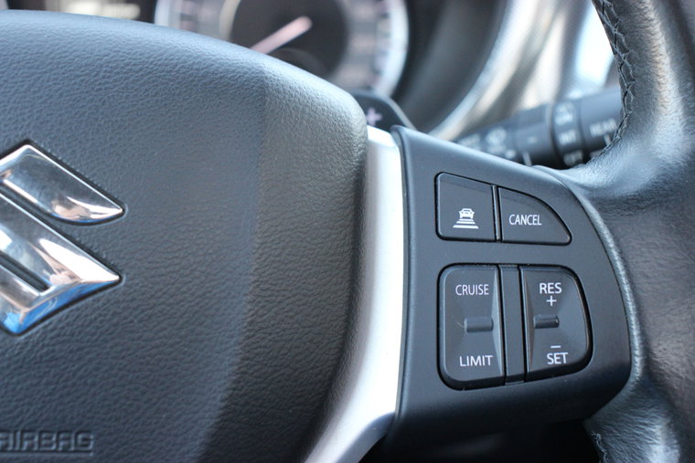 Vehicle Image 25