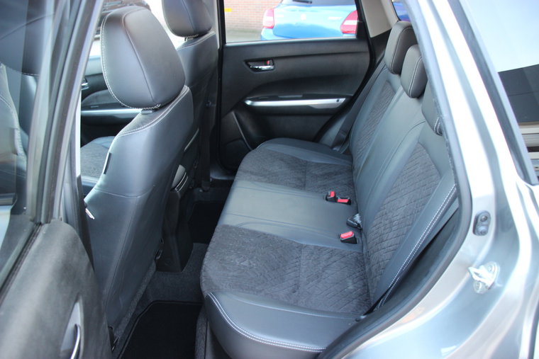 Vehicle Image 10