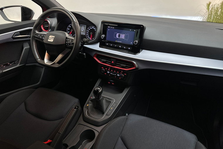 Vehicle Image 13