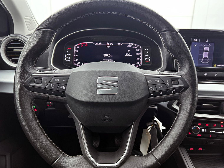 Vehicle Image 29