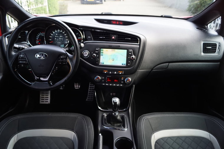 Vehicle Image 35