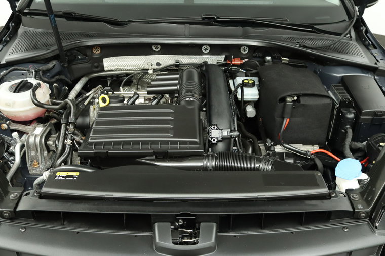 Vehicle Image 37