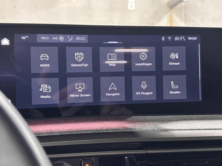 Vehicle Image 37