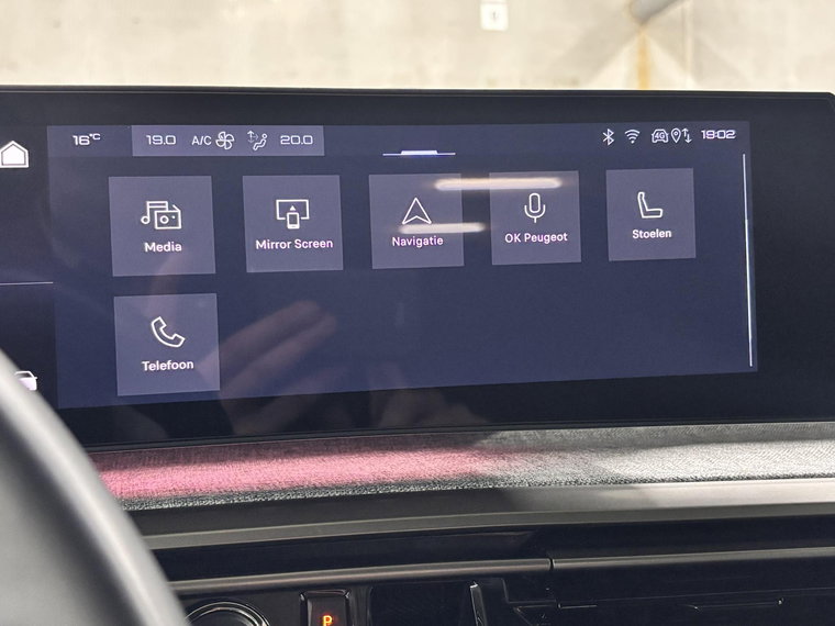 Vehicle Image 38