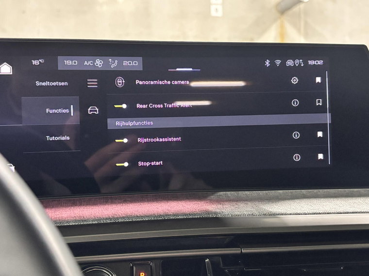 Vehicle Image 39