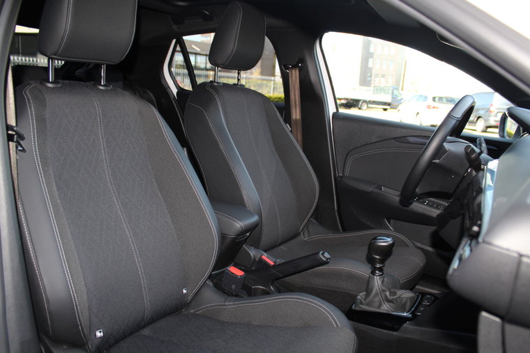 Vehicle Image 35