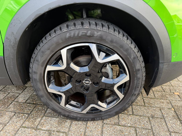 Vehicle Image 21