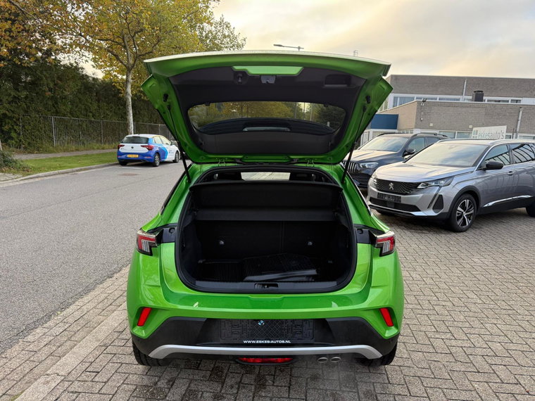 Vehicle Image 23