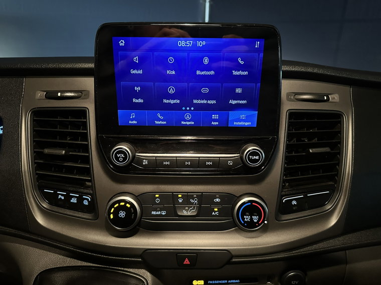 Vehicle Image 18
