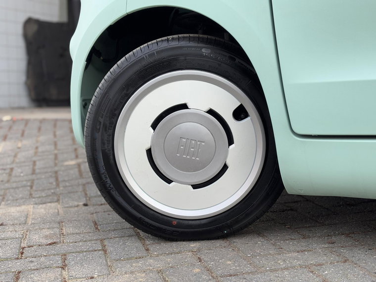Vehicle Image 23