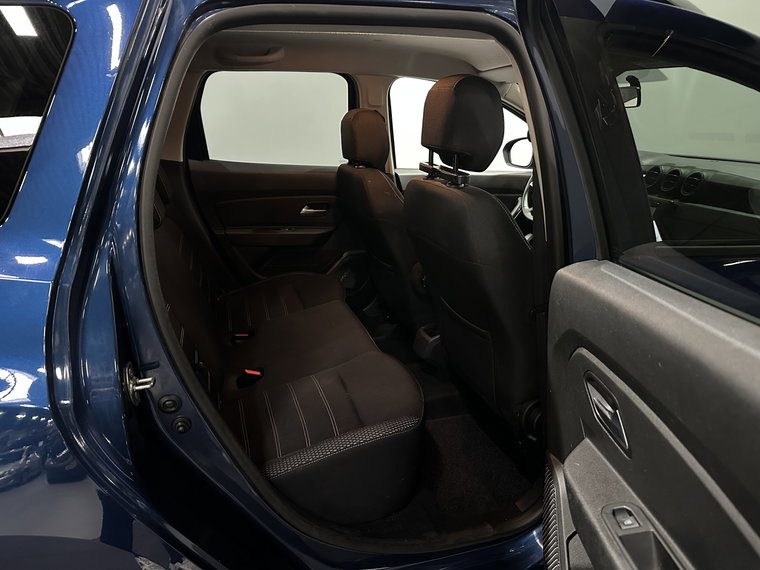 Vehicle Image 28
