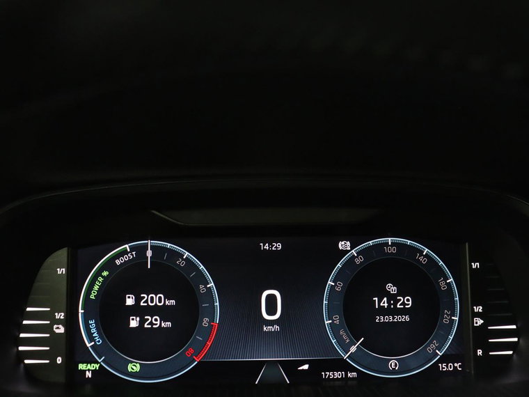 Vehicle Image 32