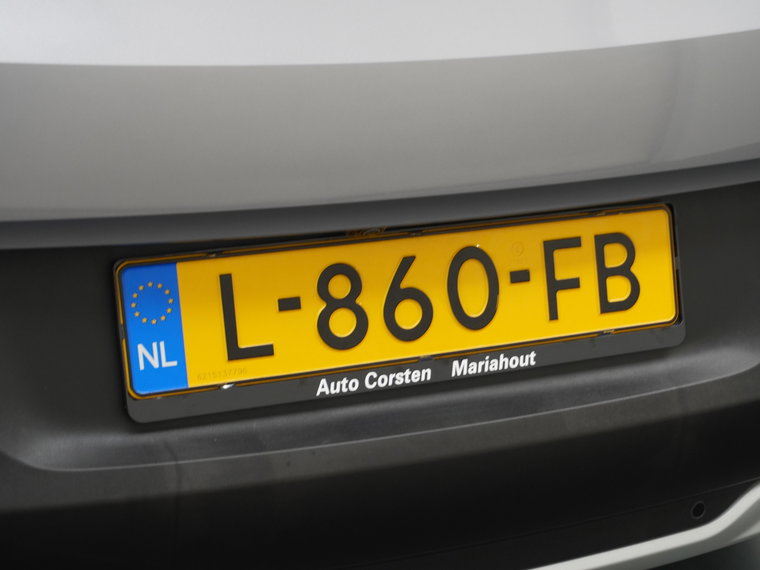 Vehicle Image 38