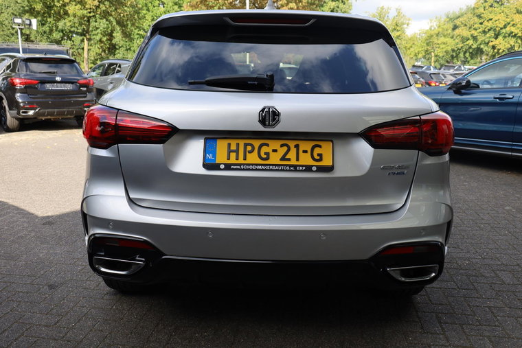 Vehicle Image 32