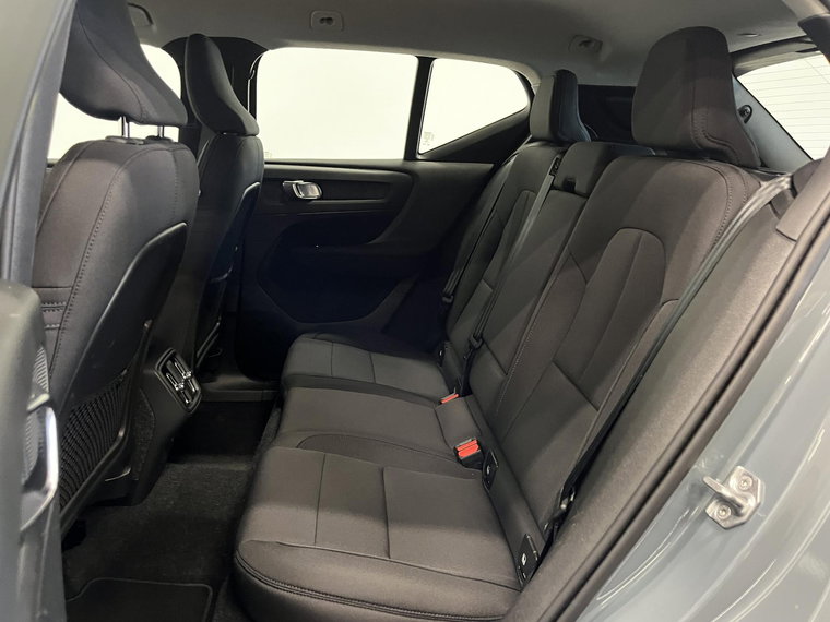 Vehicle Image 33