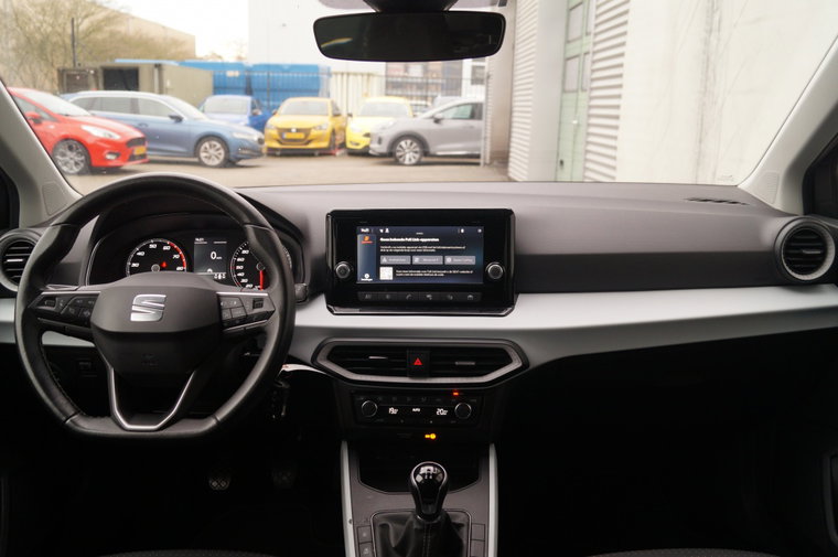 Vehicle Image 10