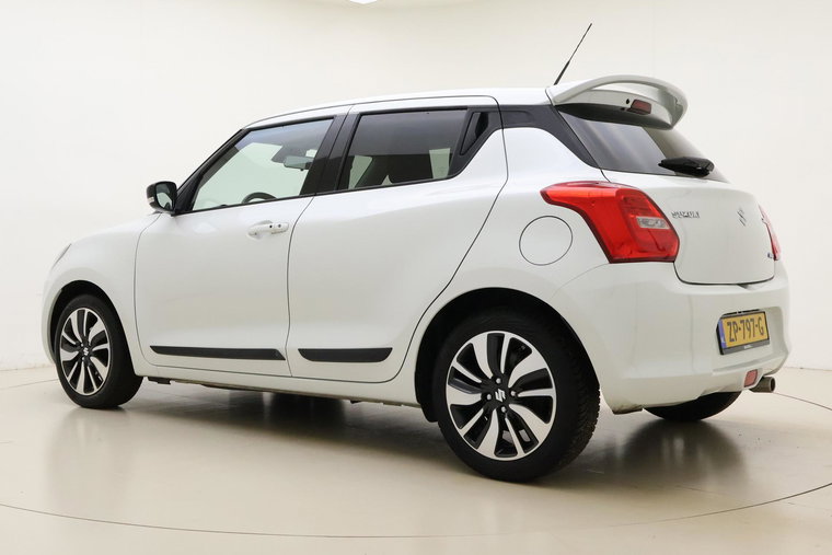 Vehicle Image 12