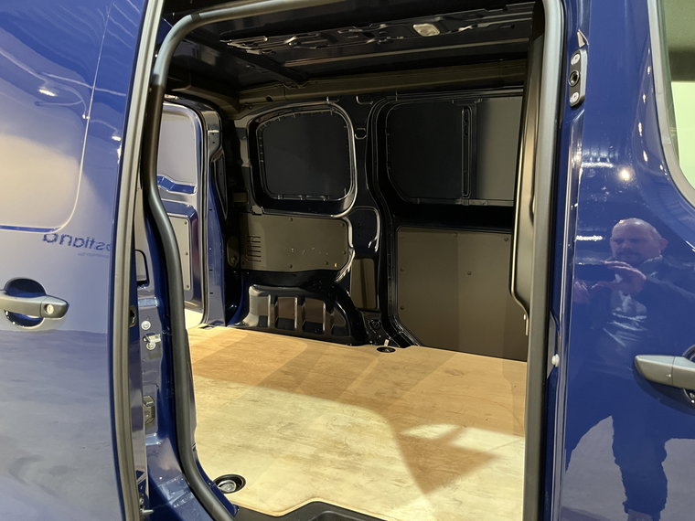 Vehicle Image 22