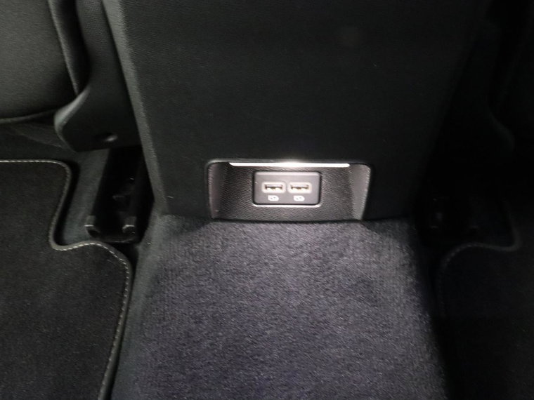 Vehicle Image 28