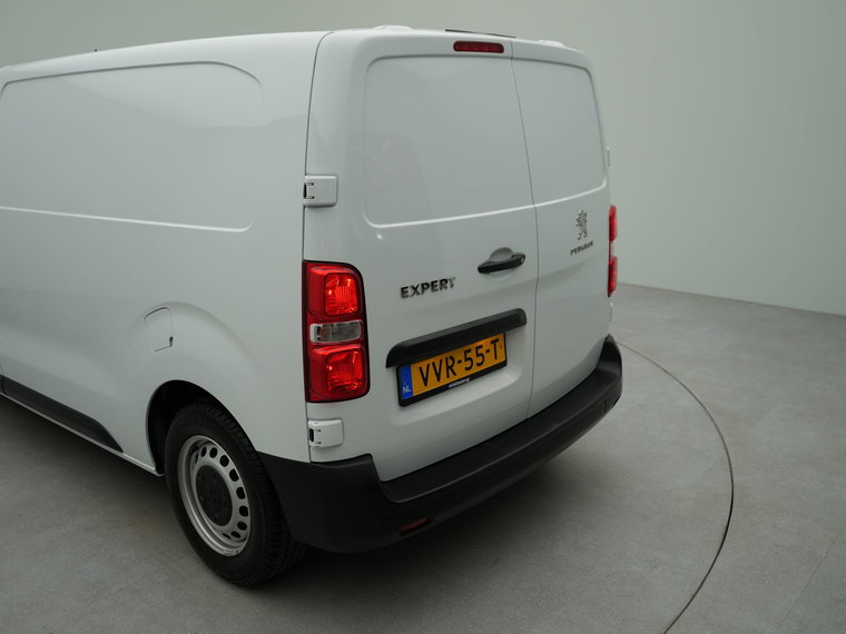 Vehicle Image 29
