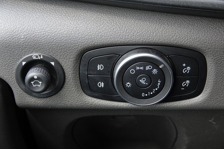 Vehicle Image 14