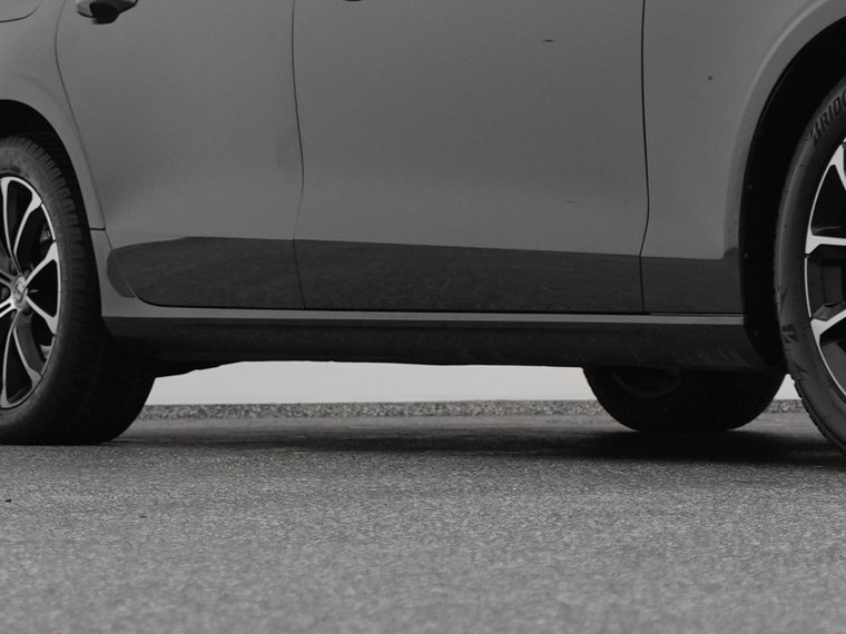 Vehicle Image 38