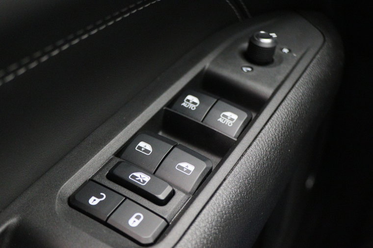 Vehicle Image 33