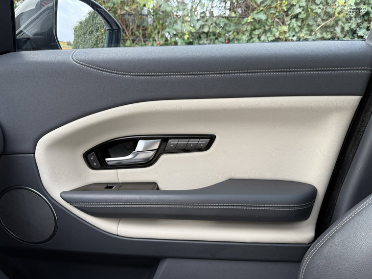 Vehicle Image 37