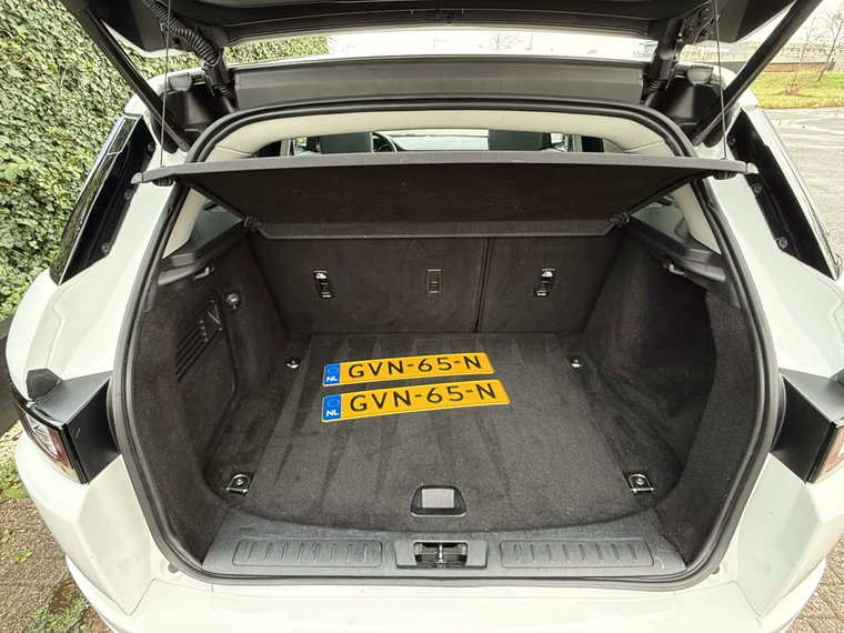 Vehicle Image 40