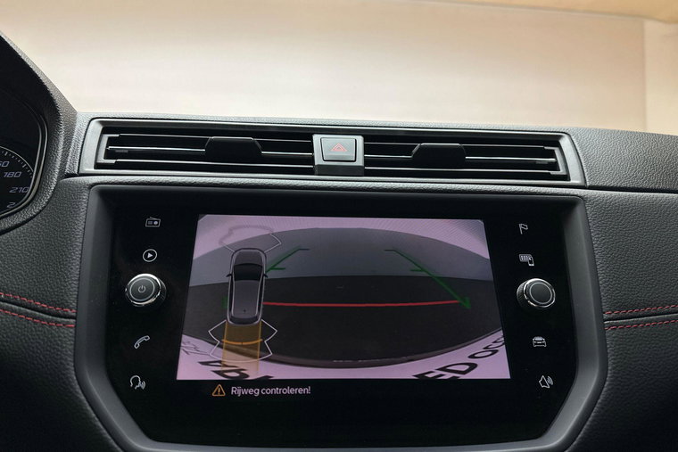 Vehicle Image 23