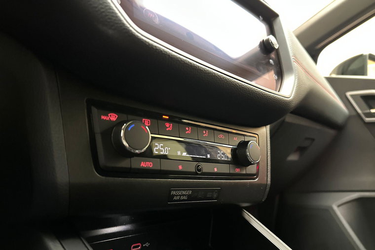 Vehicle Image 26