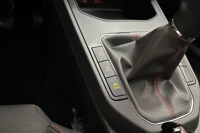 Vehicle Image 27