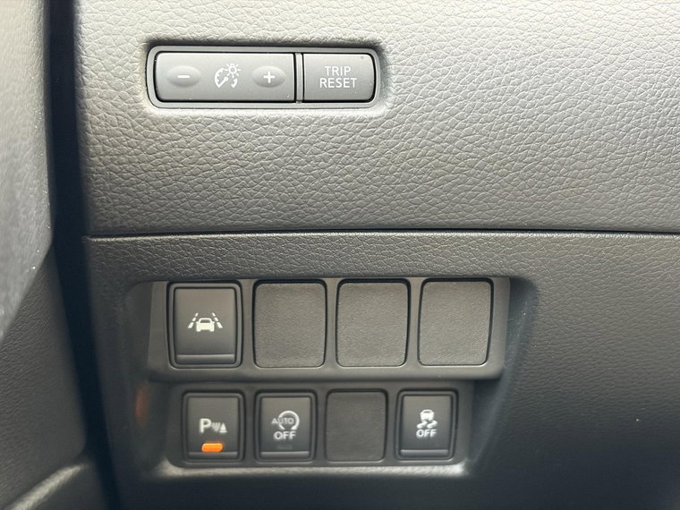 Vehicle Image 28