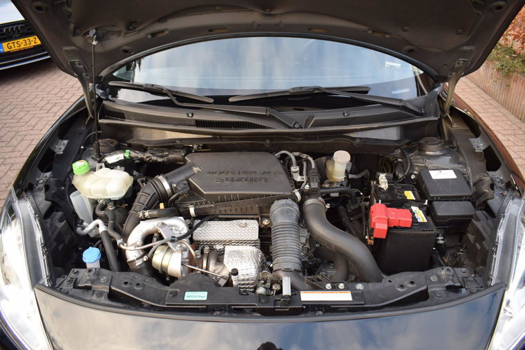 Vehicle Image 16