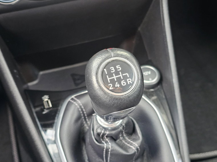 Vehicle Image 27