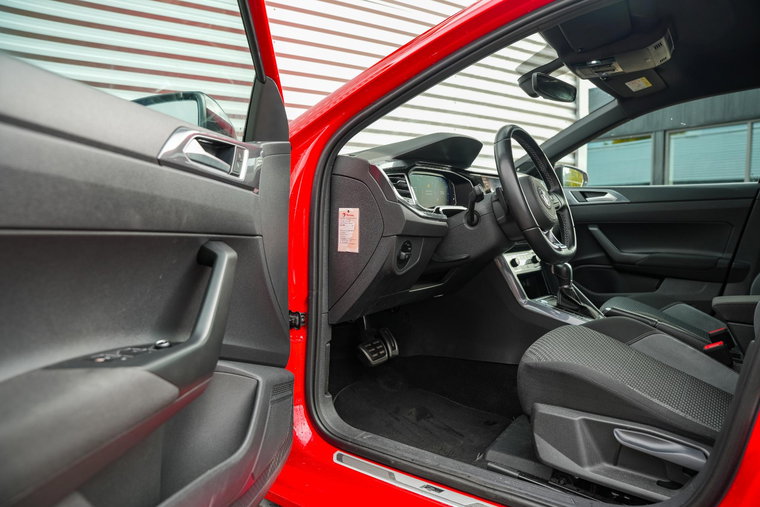 Vehicle Image 13