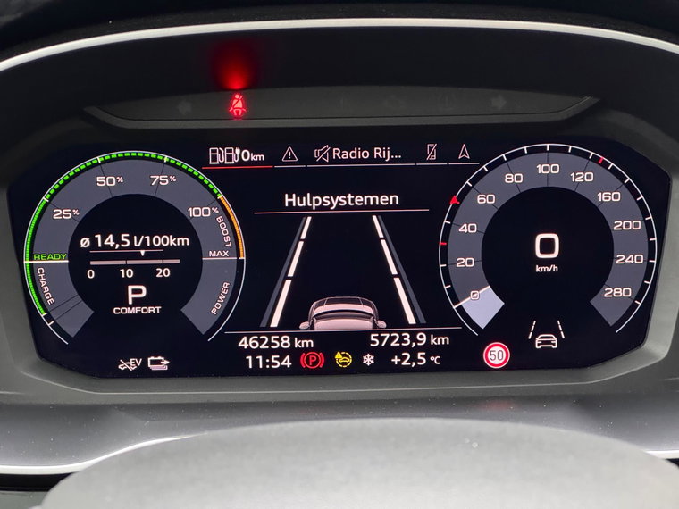 Vehicle Image 25