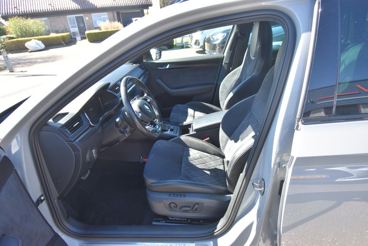 Vehicle Image 28