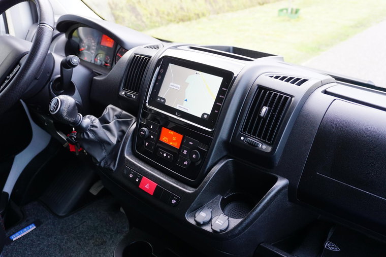 Vehicle Image 17