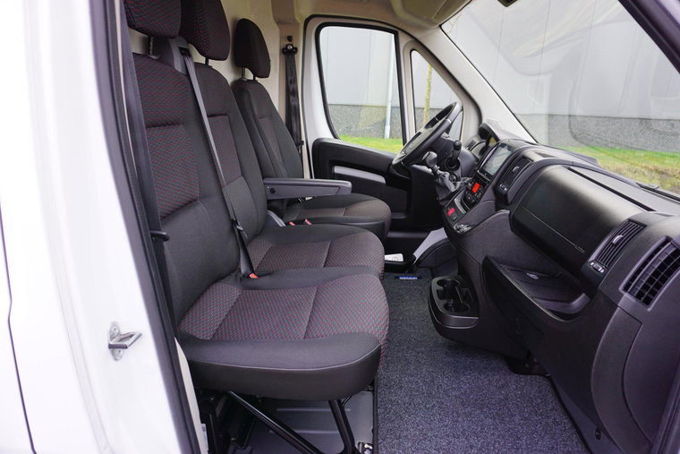 Vehicle Image 23