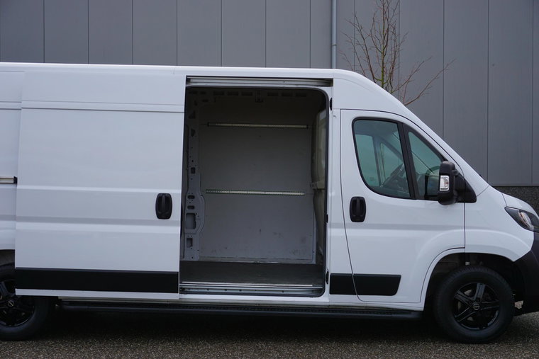 Vehicle Image 27
