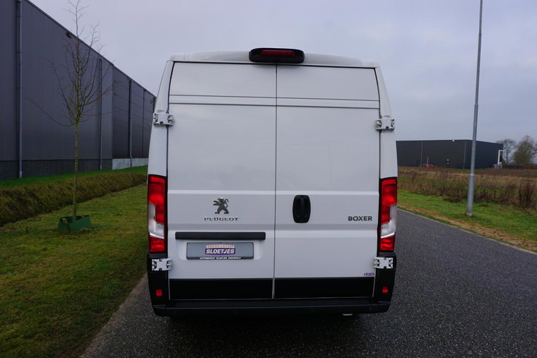 Vehicle Image 29