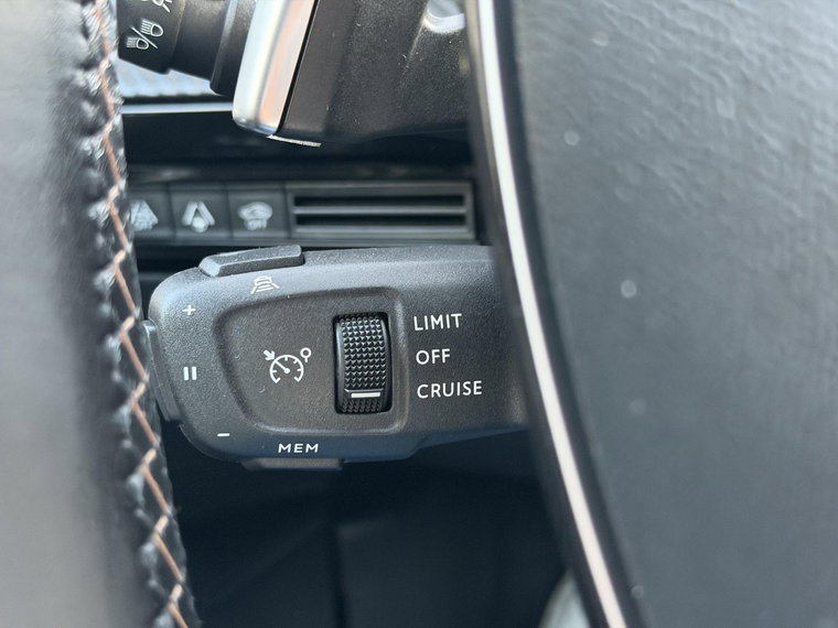 Vehicle Image 27